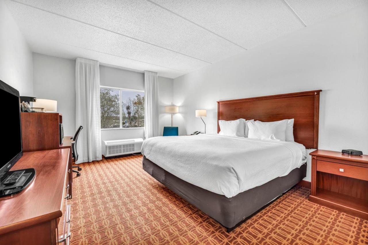 Fairfield By Marriott Hotel 3*