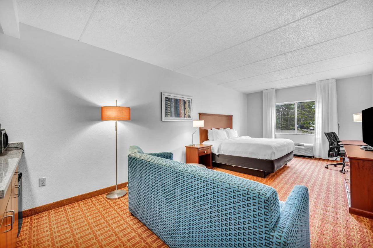 Hotel Fairfield By Marriott 3*