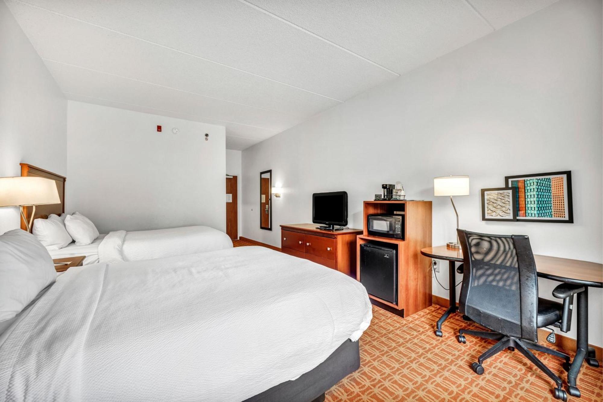 Fairfield By Marriott Hotel 3*
