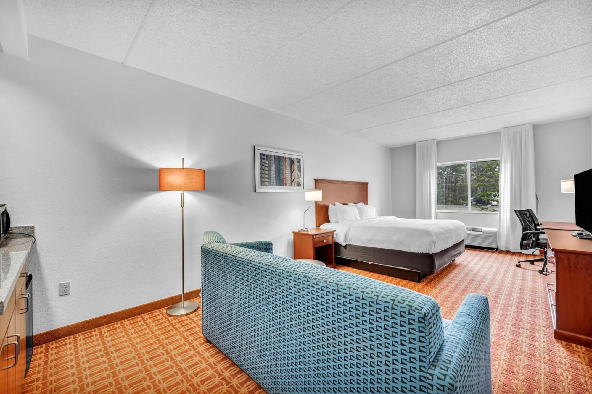 Fairfield By Marriott Hotel 3*