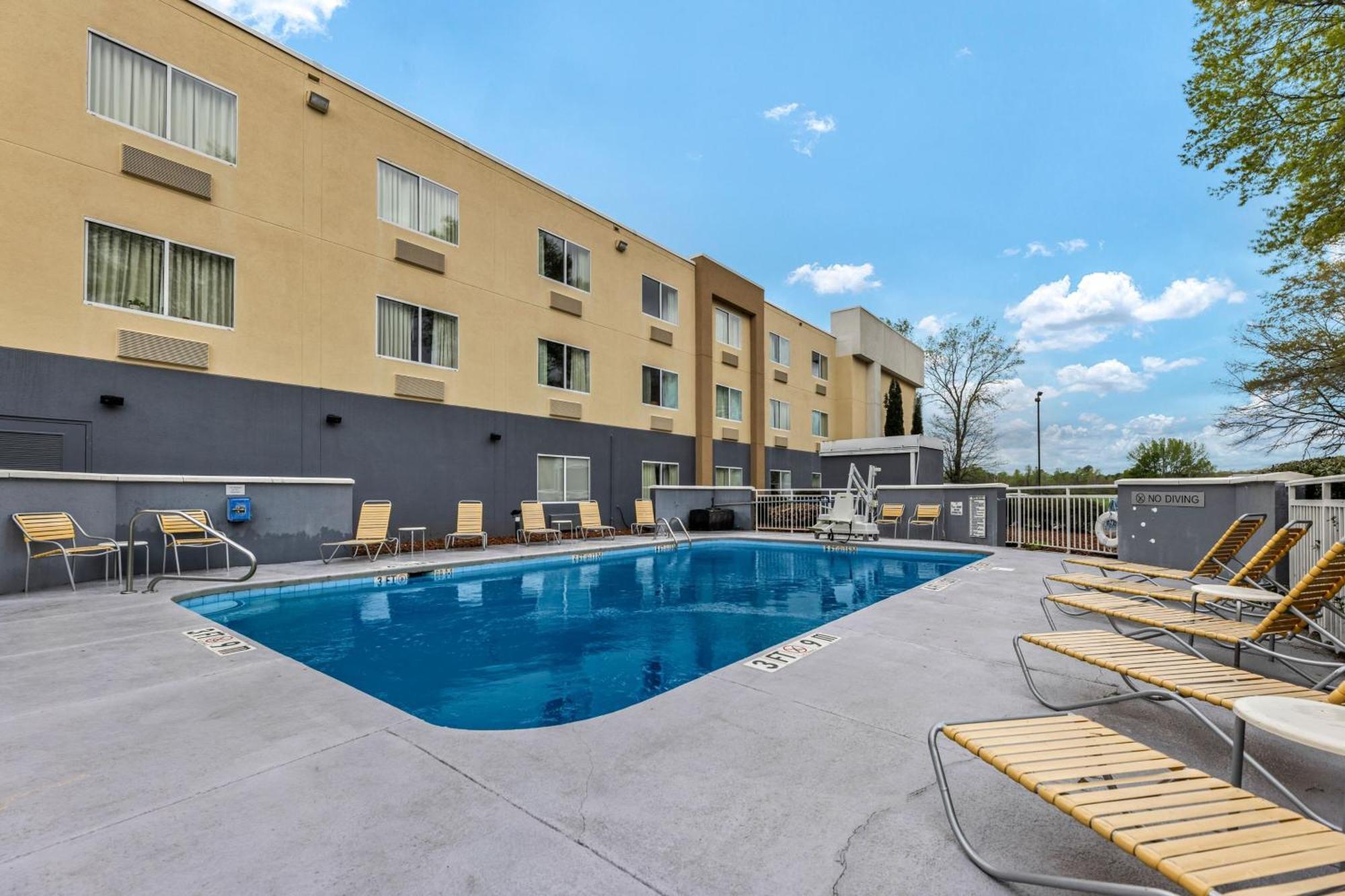 Fairfield By Marriott Hotel 3*